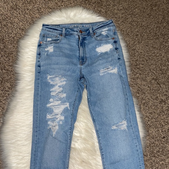 American Eagle Distressed Mom Jeans - Picture 2 of 7